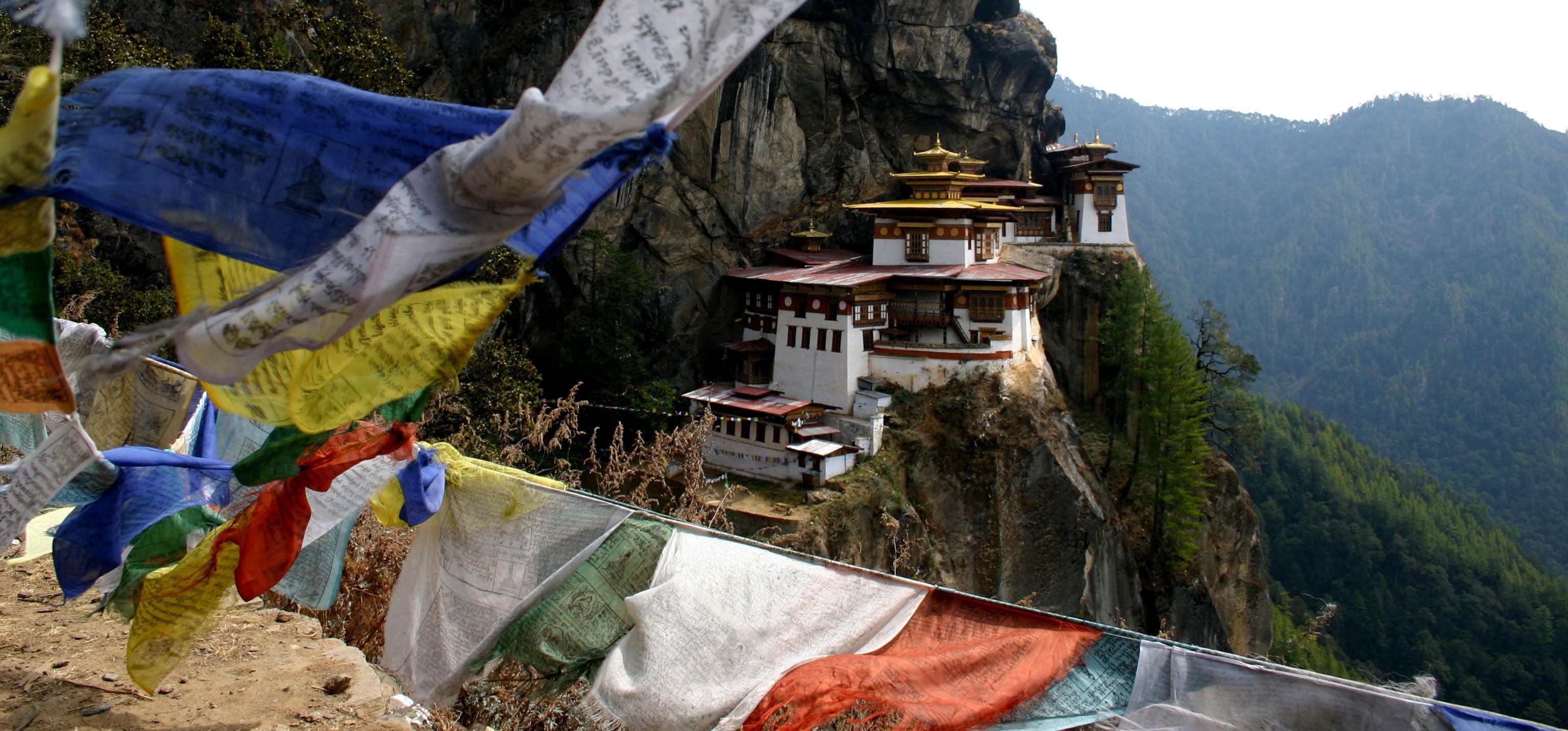 Taktsang_Monastery_(Tiger_s_Nest)_1-1639134752.jpeg